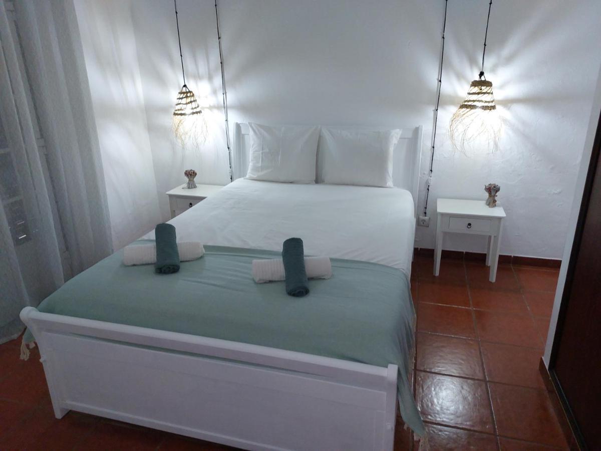 Gota D'Agua Guest House Вила Нова де Милфонтеш Екстериор снимка